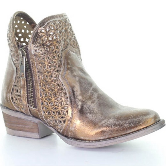 Circle G Shoes - Circle G Copper Cut Out Round Toe Western Boots